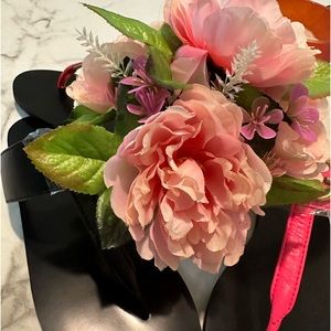 Women’s sandals, three colors, pink red black